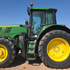 John Deere 2021