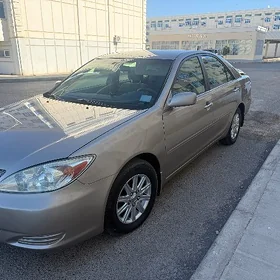 Toyota Camry 2004