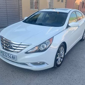 Hyundai Sonata 2011