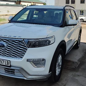 Ford Explorer 2023