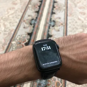 Apple watch 4