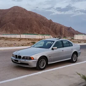 BMW E39 2000
