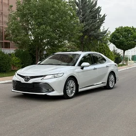 Toyota Camry 2018
