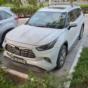 Toyota Highlander 2024