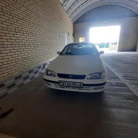 Toyota Corona 1995