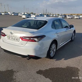 Toyota Camry 2021