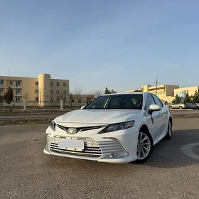 Toyota Camry 2022