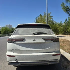Mitsubishi Outlander 2026