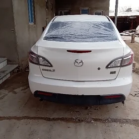 Mazda 2 2011