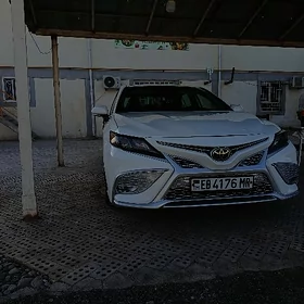 Toyota Camry 2022
