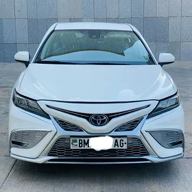 Toyota Camry 2021
