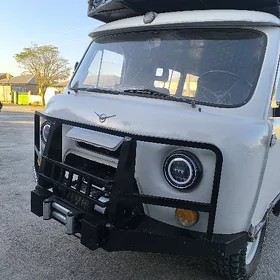 UAZ 469 1990