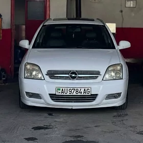 Opel Signum 2004