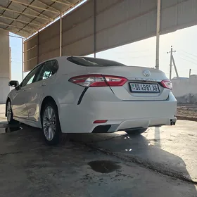 Toyota Camry 2020