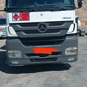 Mercedes-Benz Axor 2011