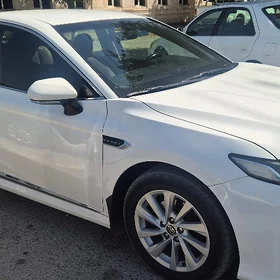 Toyota Camry 2018