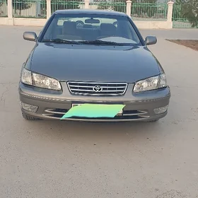 Toyota Camry 2001