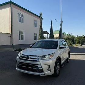 Toyota Highlander 2019