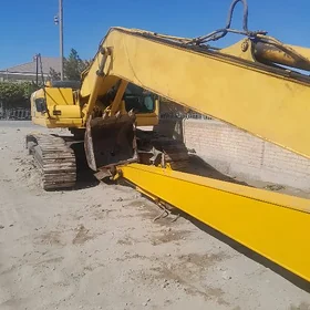 Komatsu PC210LC-11 2012
