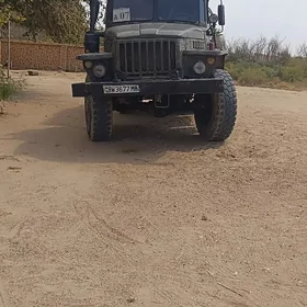 Ural 4320 1992