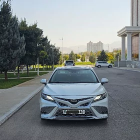 Toyota Camry 2020