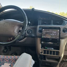Toyota Sienna 2001