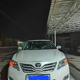 Toyota Camry 2010