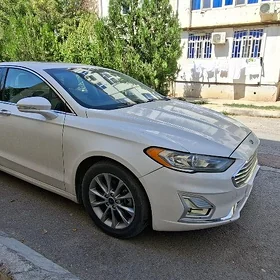 Ford Fusion 2017