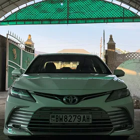 Toyota Camry 2018
