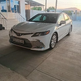 Toyota Camry 2020