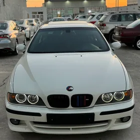 BMW E39 2001