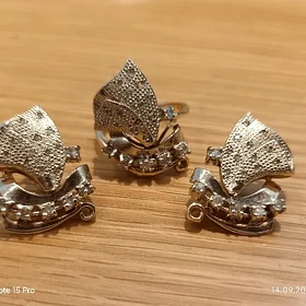 Gyzyl komplekt