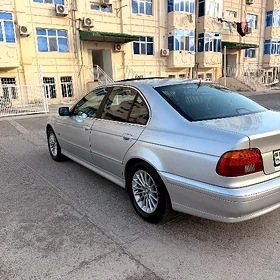 BMW E39 2001