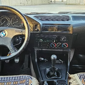 BMW 525 1990