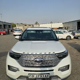 Ford Explorer 2023