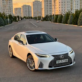 Lexus IS 300 2022