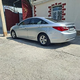 Hyundai Sonata 2011