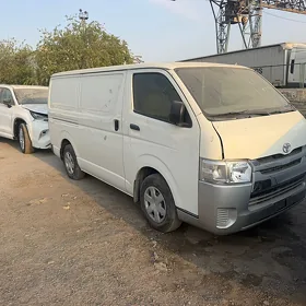 Toyota Hiace 2025