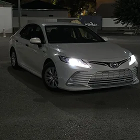 Toyota Camry 2022