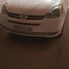 Toyota Sienna 2004