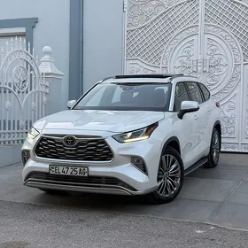 Toyota Highlander 2021