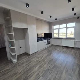Мир-4, 3-ком, 9/7-этаж, 78м².