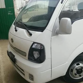 Kia Bongo 2013