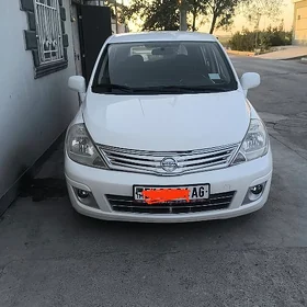 Nissan Versa 2010