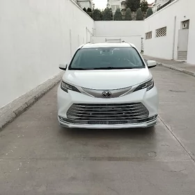 Toyota Sienna 2021