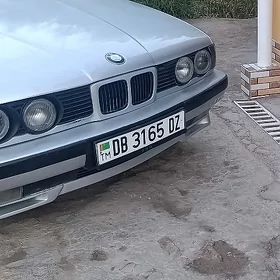 BMW 525 1990