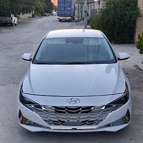 Hyundai Elantra 2022