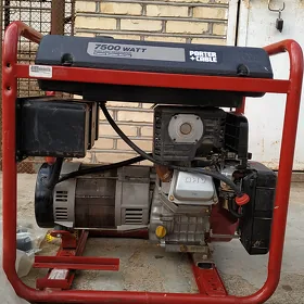 Generator. Enjam. Генератор