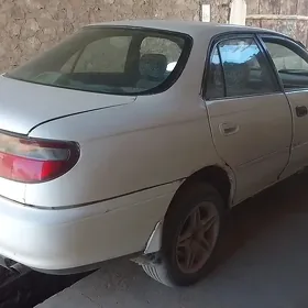 Toyota Carina 1992