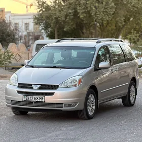 Toyota Sienna 2004